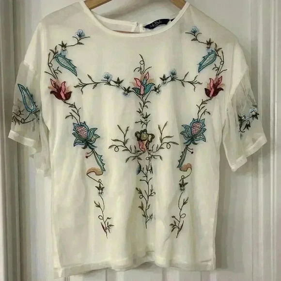 life Style Tops - Life Style Top Womens Small Petite Ivory Floral Embroidered Shirt S Sheer
